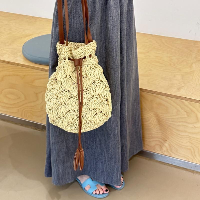 Summer Straw Bag Casual Shoulder Bag Tassel Bucket Bag