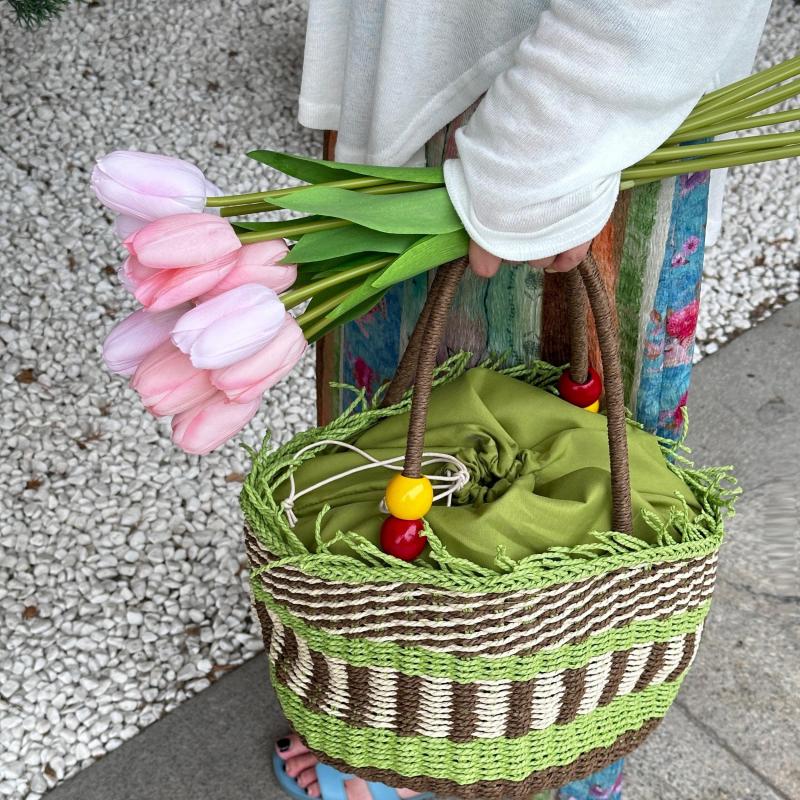 Hand woven Beaded Straw Handbag Tassel Beach Vacation Bag