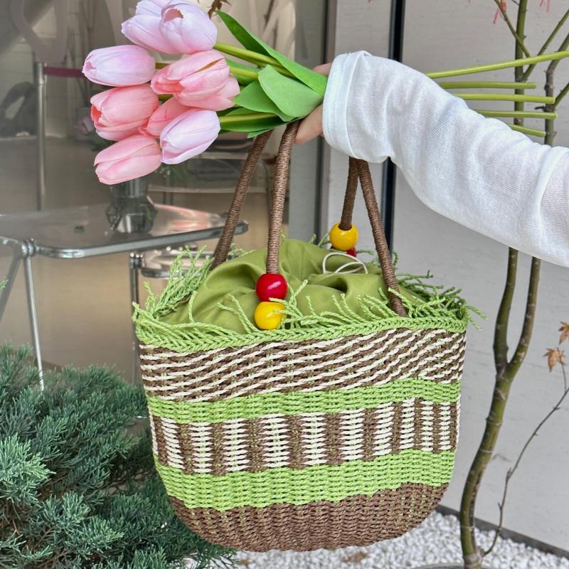 Hand woven Beaded Straw Handbag Tassel Beach Vacation Bag