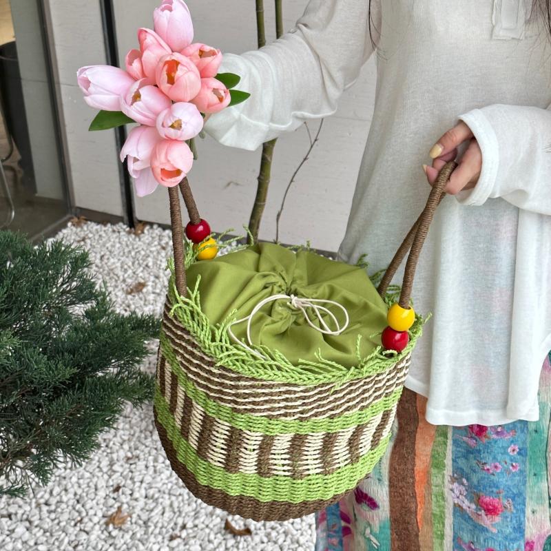 Hand woven Beaded Straw Handbag Tassel Beach Vacation Bag