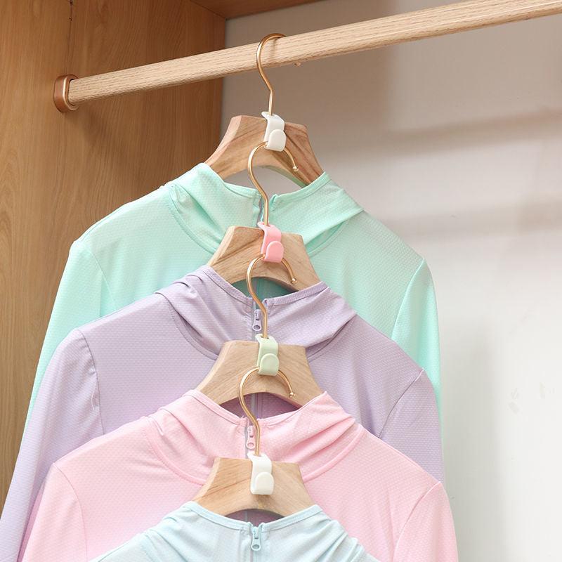S-shaped Plastic Storage Space-saving Hanger Hook for Clothing Stores
