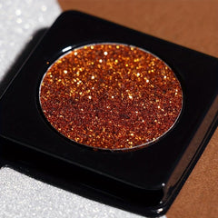 Glitter Monochrome Light Purple Eyeshadow for Performance Makeup