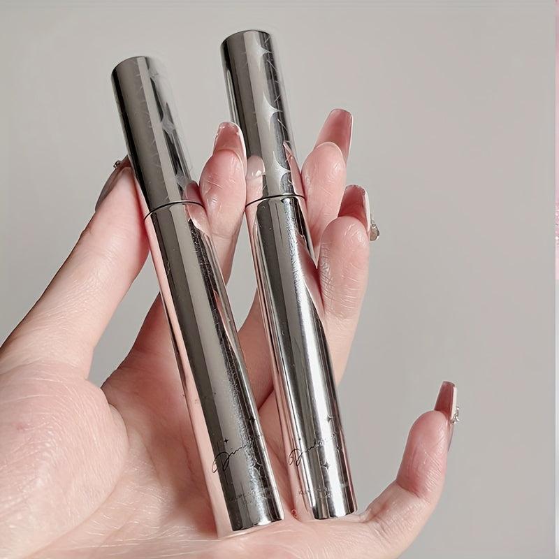 Volumizing Mascara for Thick and Curled Lashes