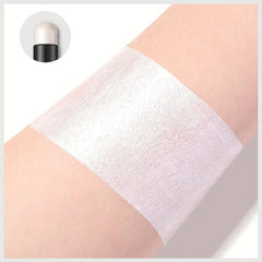 Waterproof Shimmering Eyeshadow Pencil for Dimensional Eye Look