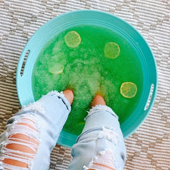 Foot Soak with Jelly Bubbles for Tired Feet Lavender