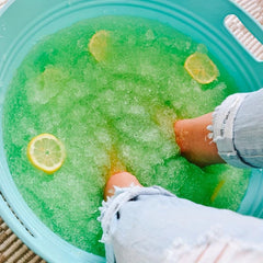 Foot Soak with Jelly Bubbles for Tired Feet Lavender