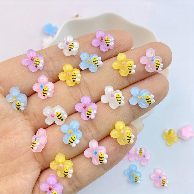 50Pcs Mini Bee Flowers Nail Charms Resin Nail Art Accessories