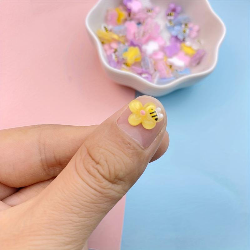 50Pcs Mini Bee Flowers Nail Charms Resin Nail Art Accessories