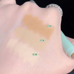 Smooth Concealer Pen 2 in 1 Waterproof And Sweatproof