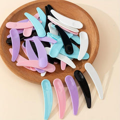 50pcs Cosmetic Spatula Curved Scoop Makeup Cream Spoon Eye Cream Stick