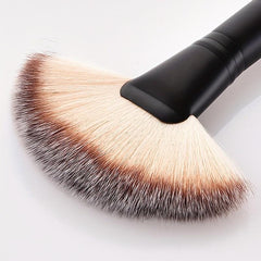Fan Makeup Brush Highlighter Blush Bronzer Cheekbones Brush