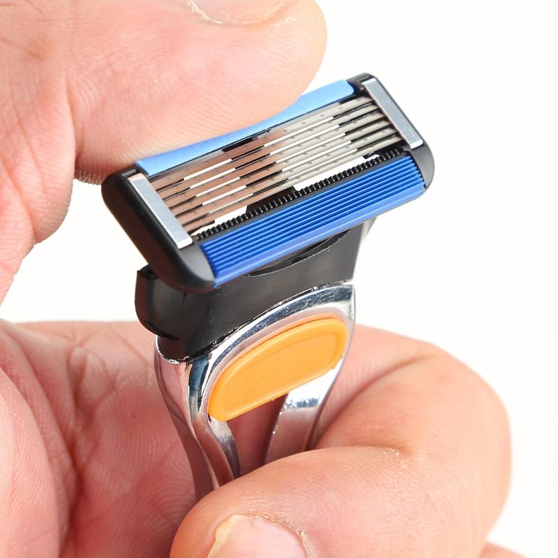 Classic 6 Layer Manual Razor Set with 4 Refills