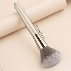 Large Loose Powder Makeup Brush for Blush and Foundation