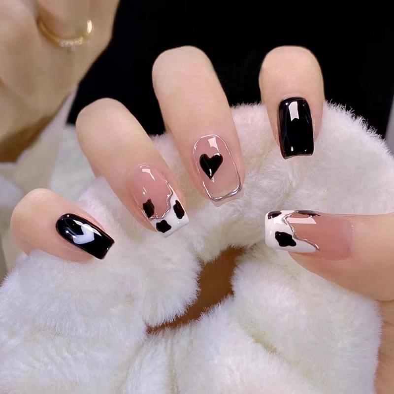 Short Square Acrylic Nails with Hearts Designs Kit