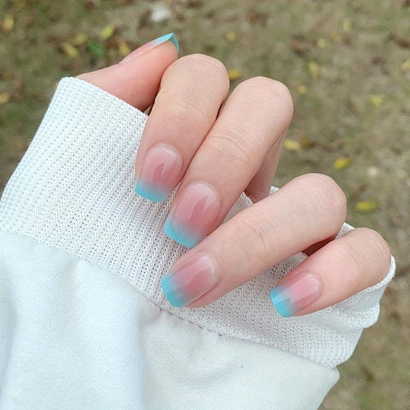 French Press On Nails Set for Women - Flower Heart Gradient Glue On Nails