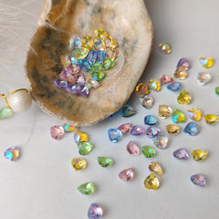 100-200pcs Heart Shaped Resin Nail Art Gemstones