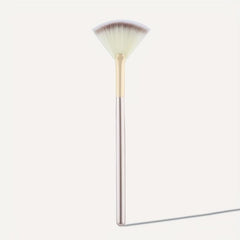 Fan Shaped Highlight Brush Soft Hair Blush Powder Makeup Brush