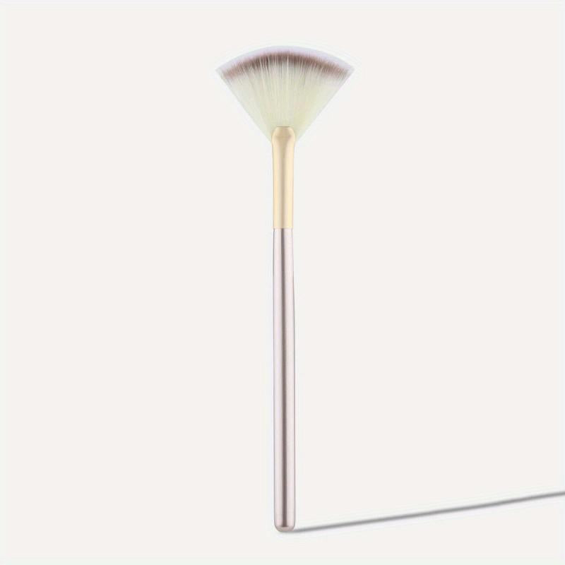 Fan Shaped Highlight Brush Soft Hair Blush Powder Makeup Brush