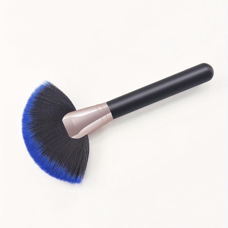 Large Fan Brush Face Makeup Brush Professional Highlighting Make Up Brushes