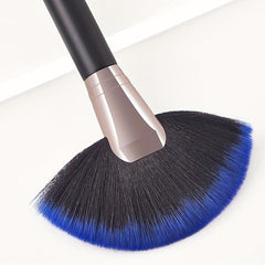 Large Fan Brush Face Makeup Brush Professional Highlighting Make Up Brushes