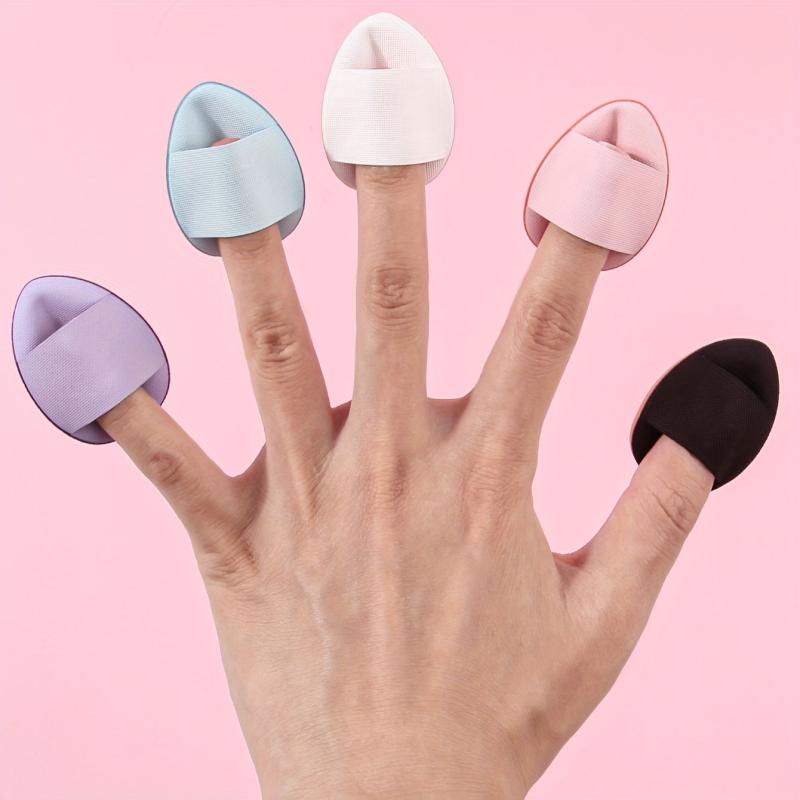 Triangle Makeup Puff for Contouring Under Eyes and Corners