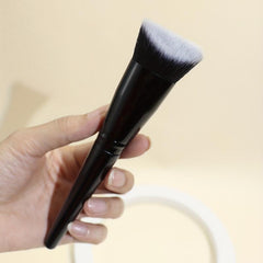 Flat Foundation Brush Natural Soft Bristles Highlighter Concealer Brush