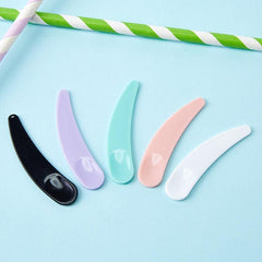 10pcs Mini Cosmetic Spatula Disposable Curved Scoop Makeup Mask Cream Spoon