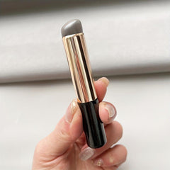 Silicone Lipstick and Concealer Brush for Daily and Travel Use