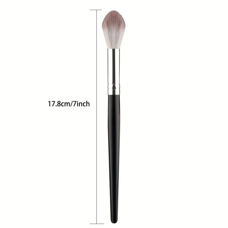 Tapered Highlighter Brush for Contouring