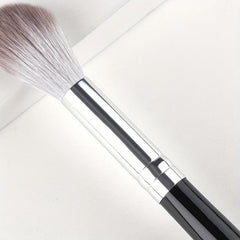 Tapered Highlighter Brush for Contouring
