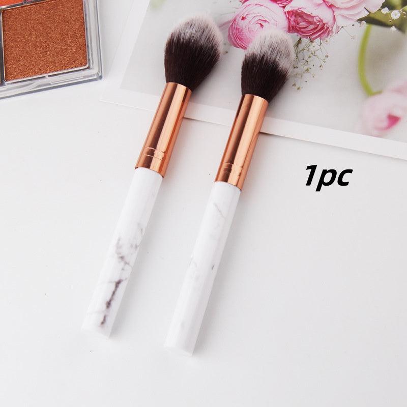 Single Highlight Brush Makeup