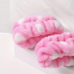 4pcs Heart Shape Powder Puff & 2pcs Wrist Spa Washband Set