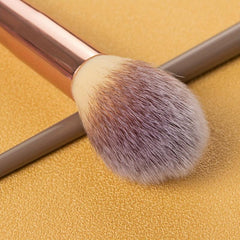 Professional Setting Makeup Brush for Setting Powders & Highlighters
