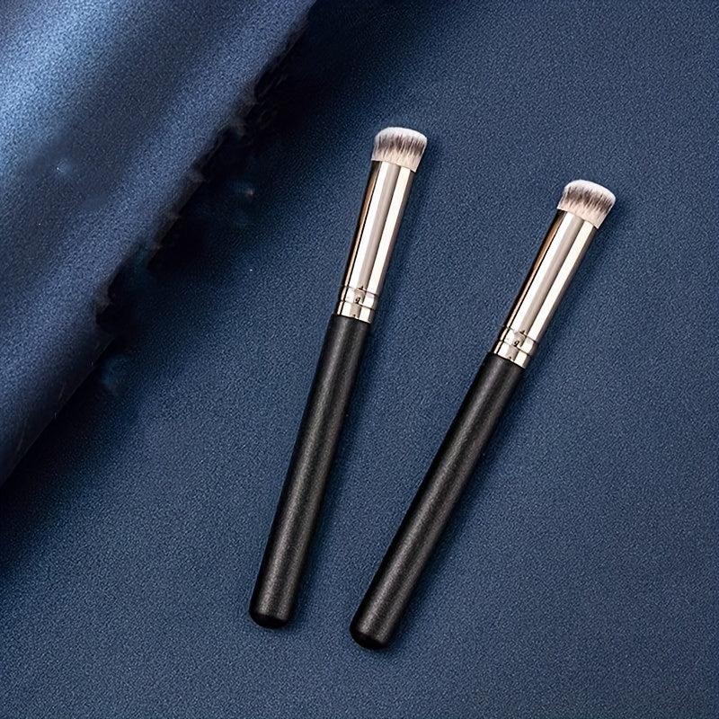 Angled Kabuki Makeup Brush for Liquid Foundation