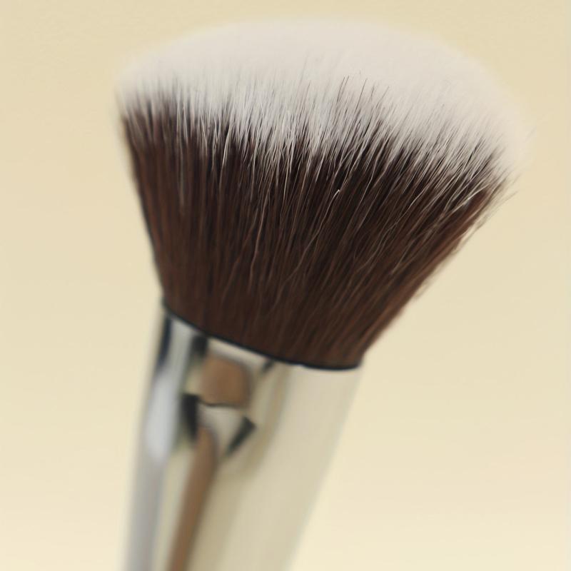 Angled Kabuki Brush for Blush, Bronzer, Contour - Soft Bristles