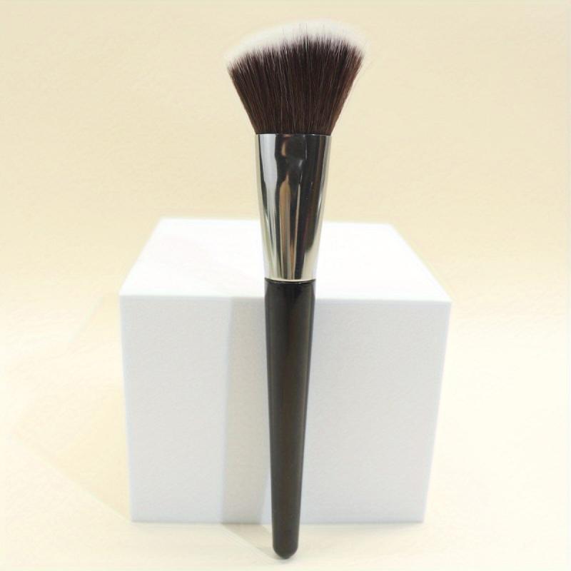 Angled Kabuki Brush for Blush, Bronzer, Contour - Soft Bristles