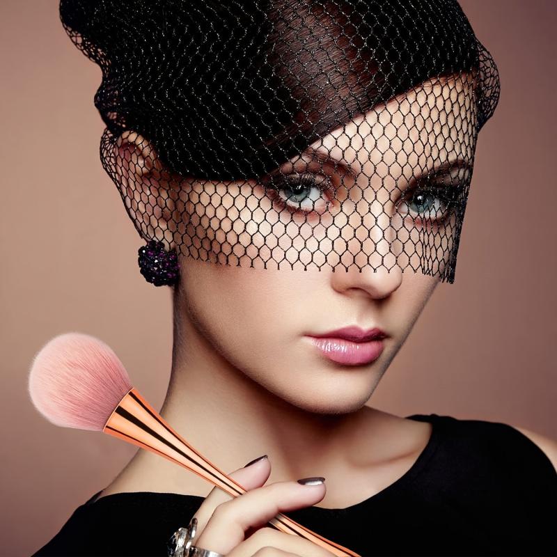 Professional Fluffy Makeup Brushes Set with Velvet Powder Puff & Makeup Sponge
