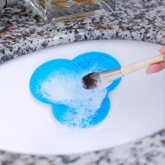 Shamrock Shaped Makeup Brush Cleaning Mat - Makeup Brush Scrubber
