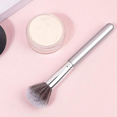 1pc Stippling Brush Blush Concealer Soft Makeup Brush Portable Beauty Tool