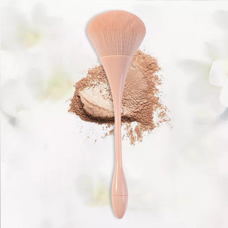Fluffy Blush Powder Brush with Ergonomic Handle for Daily Makeup