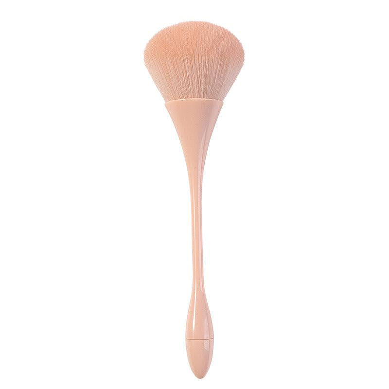 Fluffy Blush Powder Brush with Ergonomic Handle for Daily Makeup