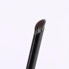 Angled Concealer Brush for Contouring