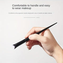 Foundation Brush for Mineral & Liquid Makeup Ergonomic Handle & Bristles