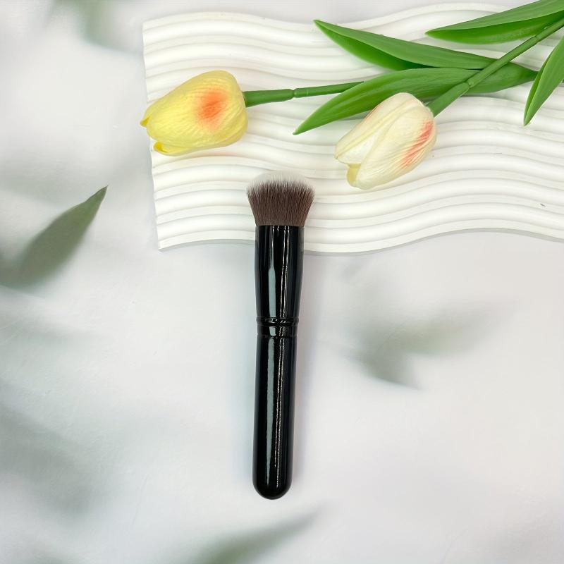 Concealer Brush Portable Makeup Brush Foundation Cream Liquid Dresser