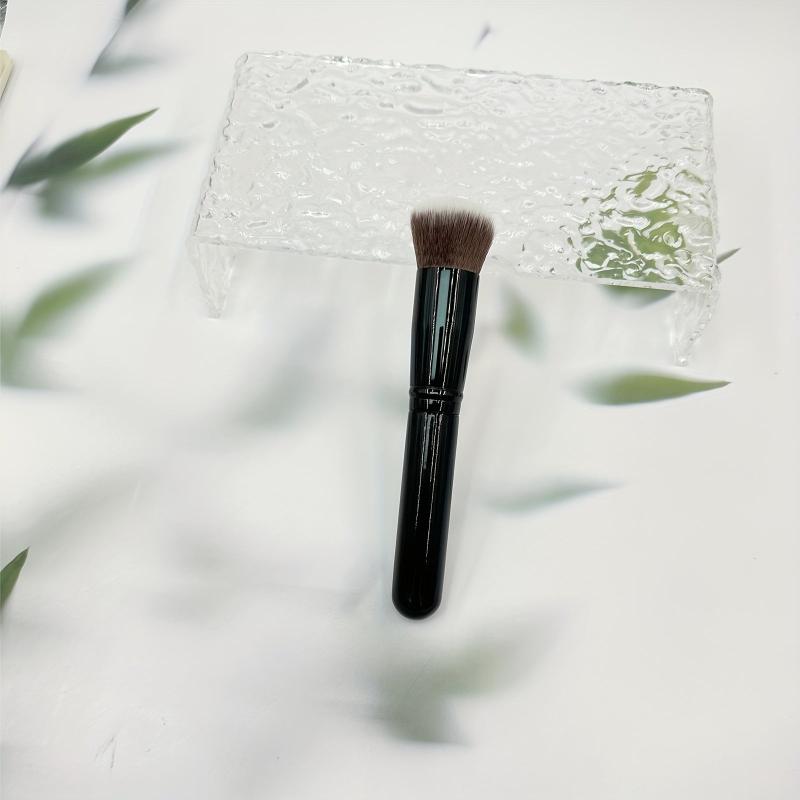 Concealer Brush Portable Makeup Brush Foundation Cream Liquid Dresser