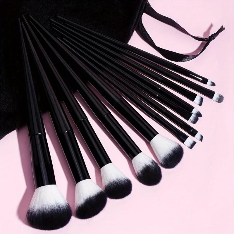 13pcs Makeup Brushes Set & 2pcs Velvet Puff & 1pc Cleaner Pad Mat