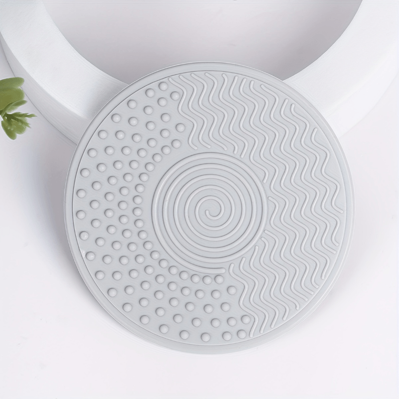 Silicone Makeup Brush Cleaner Pad Portable Clean Brushes Instantly Gray