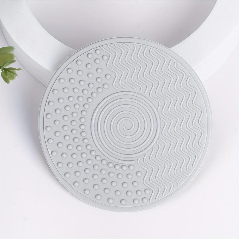 Silicone Makeup Brush Cleaning Mat - Instantly Clean Brushes