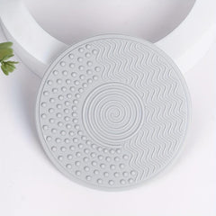 Silicone Makeup Brush Cleaning Mat - Instantly Clean Brushes