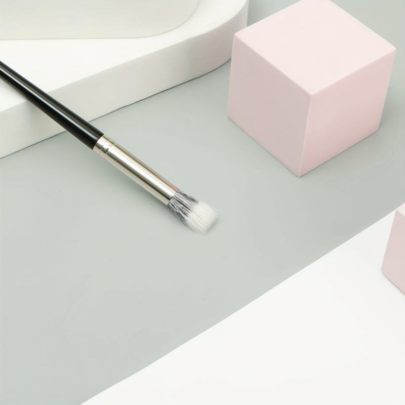 Professional Blush Brush for Contouring - Flawless Makeup Application